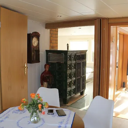 Apartment Am